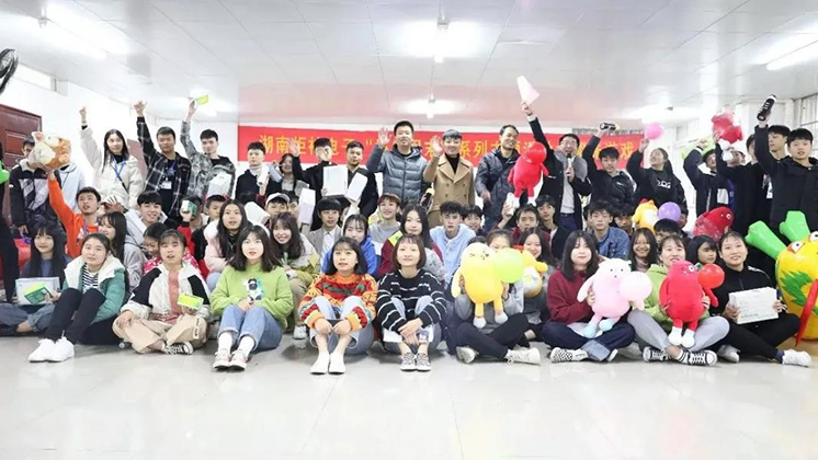 漲！漲！漲！炬神電子漲工資啦……