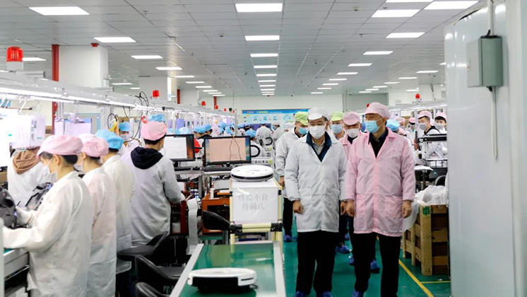 市委常委、市委統(tǒng)戰(zhàn)部部長王和平:企業(yè)反映的問題我們都要解決，越快越好！”