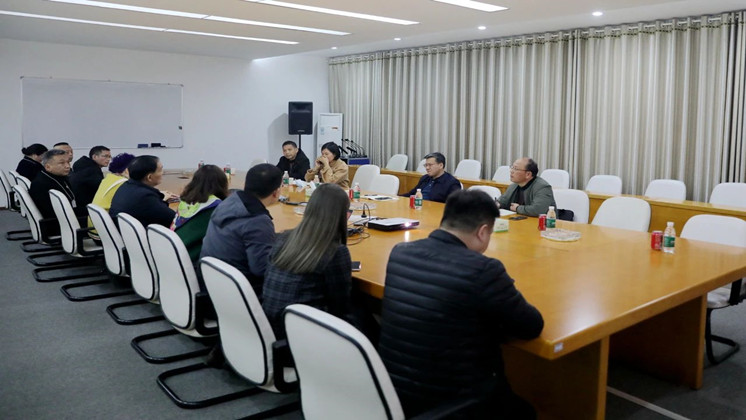 郴州高新區(qū)黨工委副書記、管委會主任李黎明蒞臨炬神電子調研