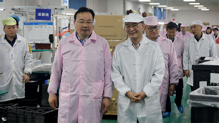 中央部委領導考察炬神電子 ：加強郴臺經濟交流 加快“海峽兩岸產業(yè)合作區(qū)”申創(chuàng)工作